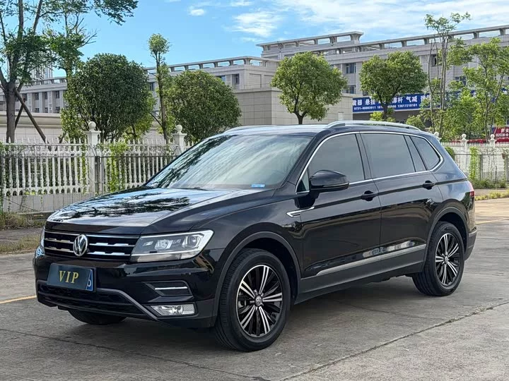 Volkswagen Tiguan L