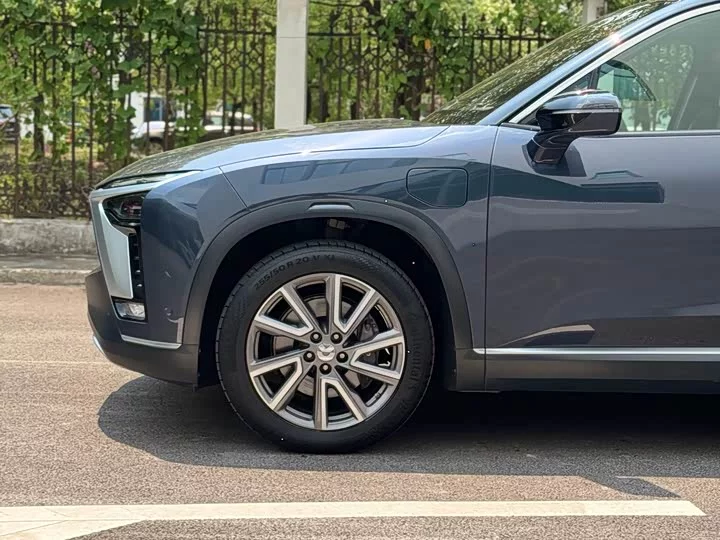 NIO ES8