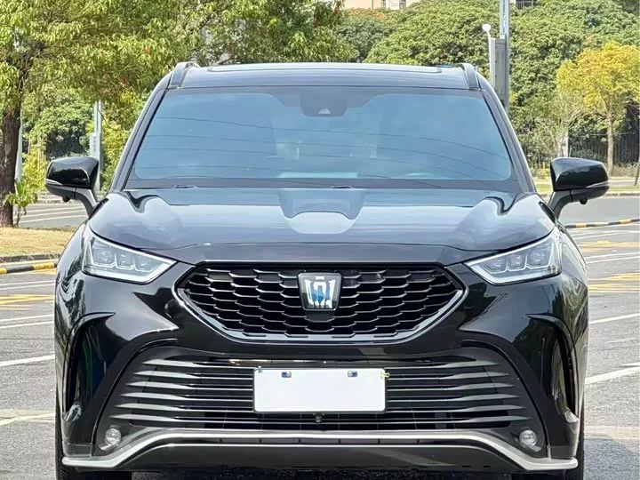 Toyota Crown Kluger