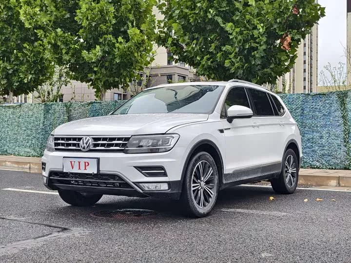 Volkswagen Tiguan L