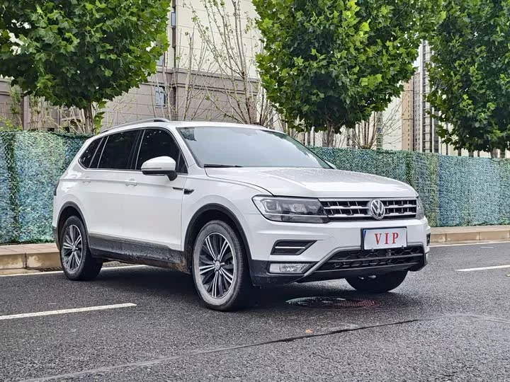 Volkswagen Tiguan L
