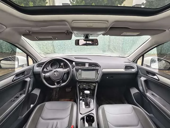 Volkswagen Tiguan L