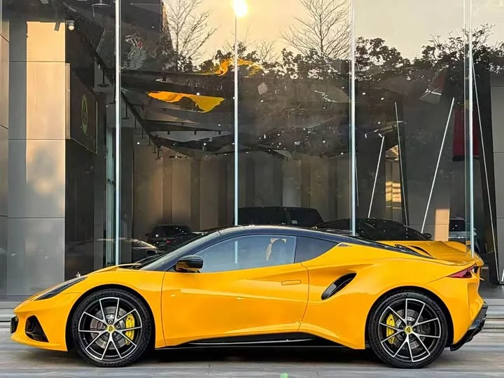 Lotus EMIRA