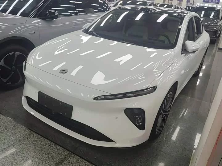 NIO ET7