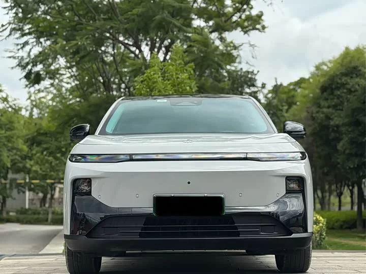 Leapmotor B10
