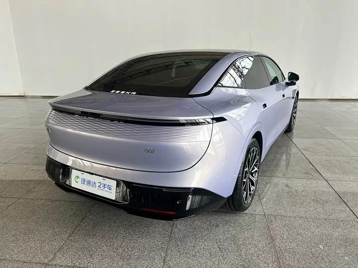 ZEEKR 007