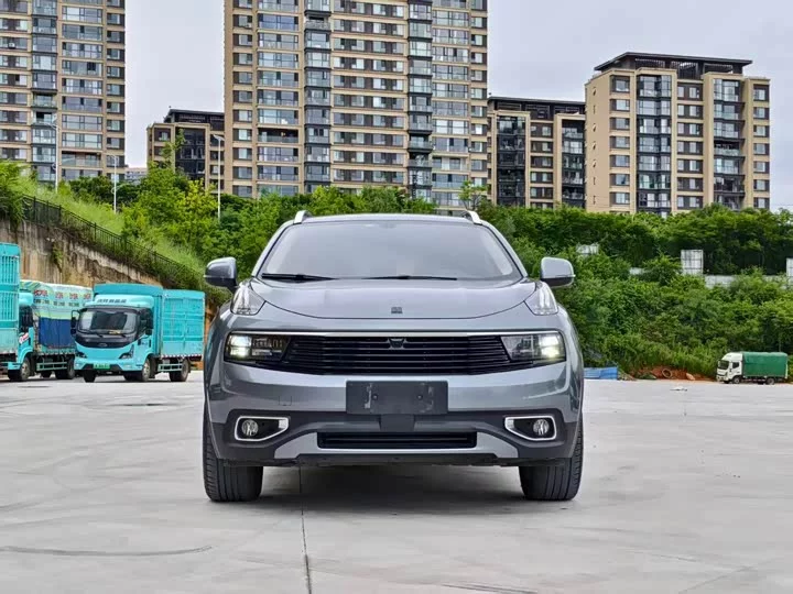 Lynk & Co 01