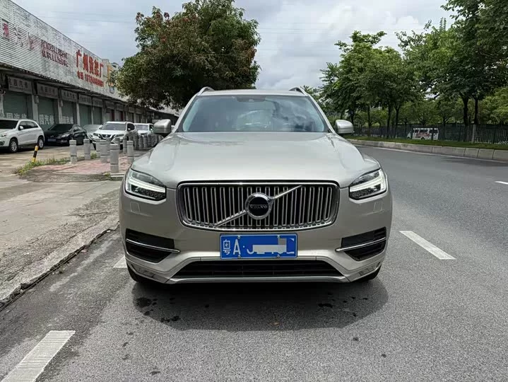Volvo XC90