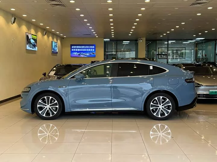 Luxeed R7