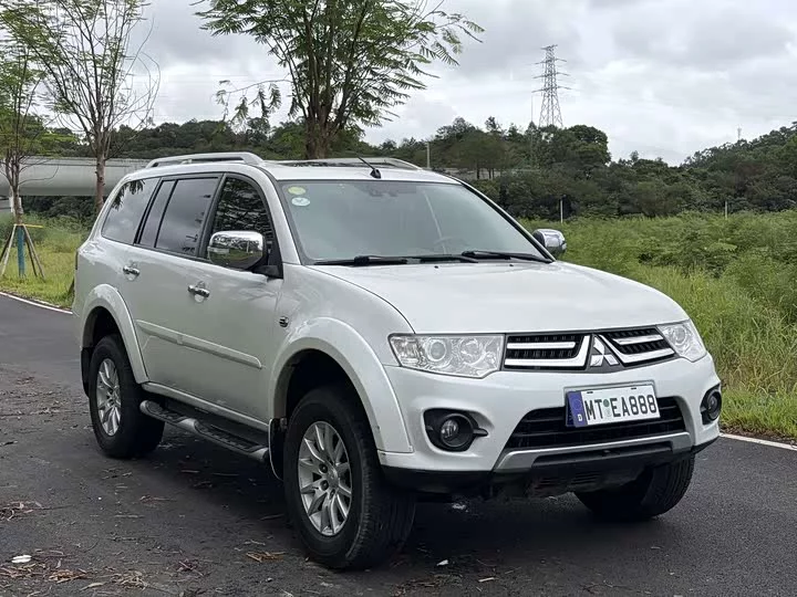 Mitsubishi Pajero Jinchang