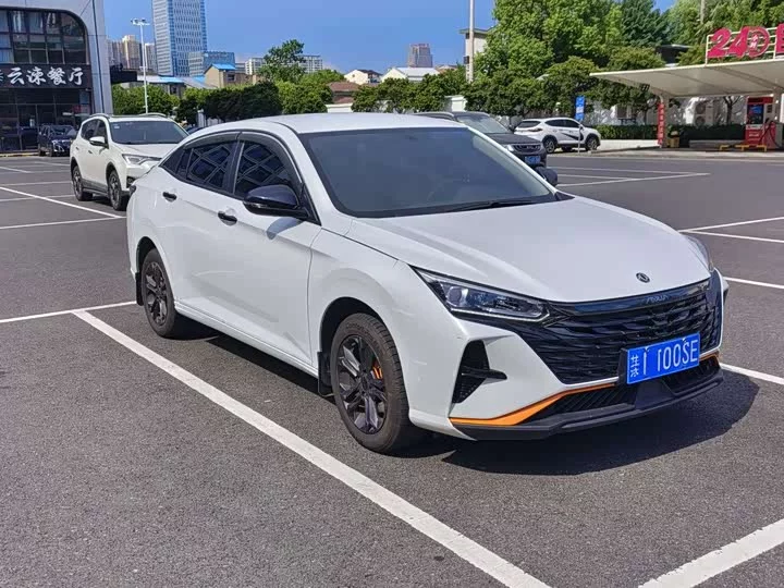 Dongfeng Yixuan