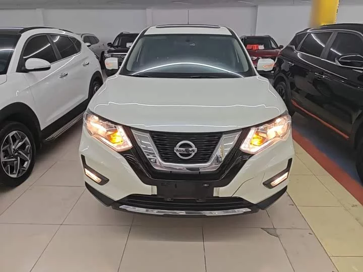 Nissan Qijun