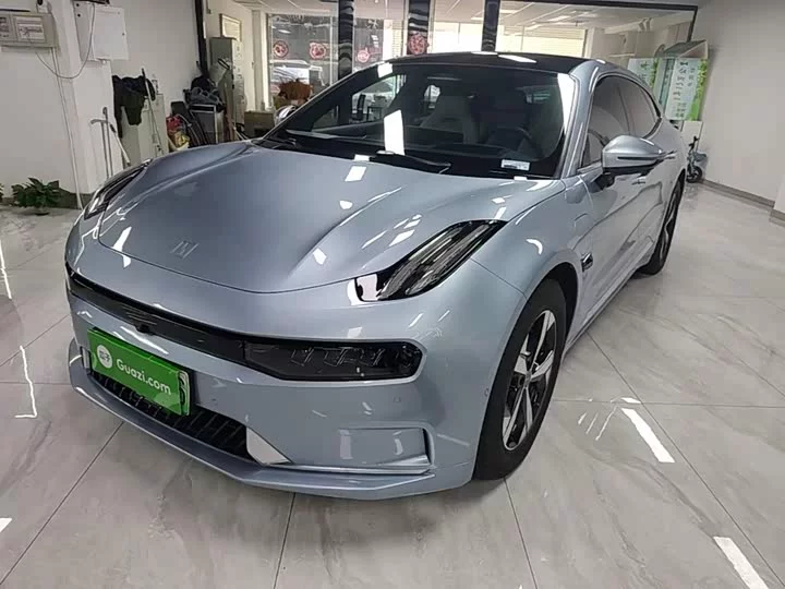 ZEEKR 001