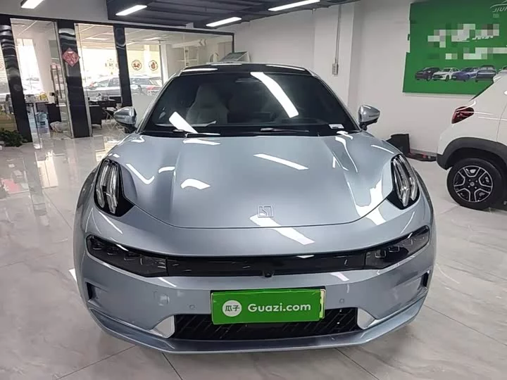 ZEEKR 001