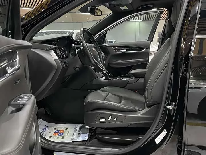 Cadillac XT6