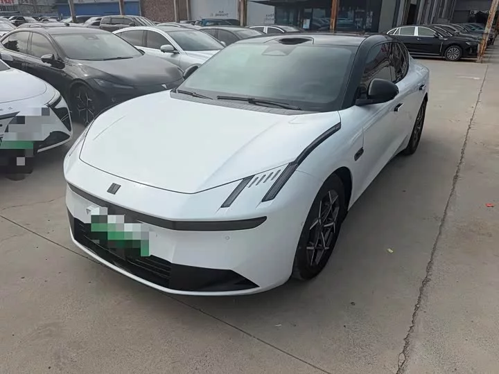 Lynk & Co 10