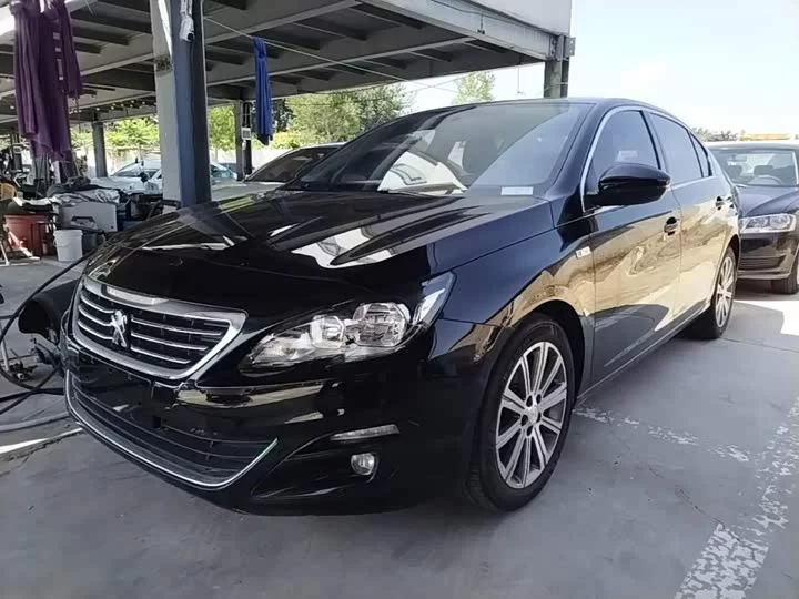 Peugeot 408
