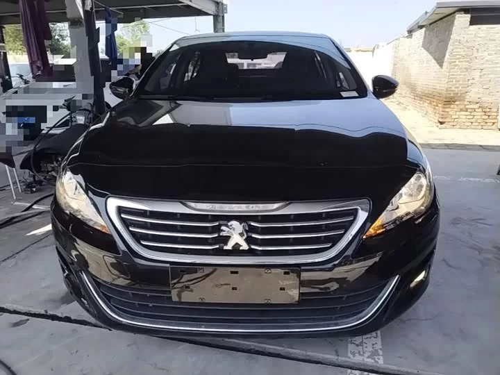 Peugeot 408