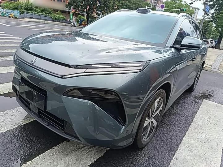 BYD Tang L