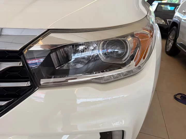 GAC Trumpchi GS4
