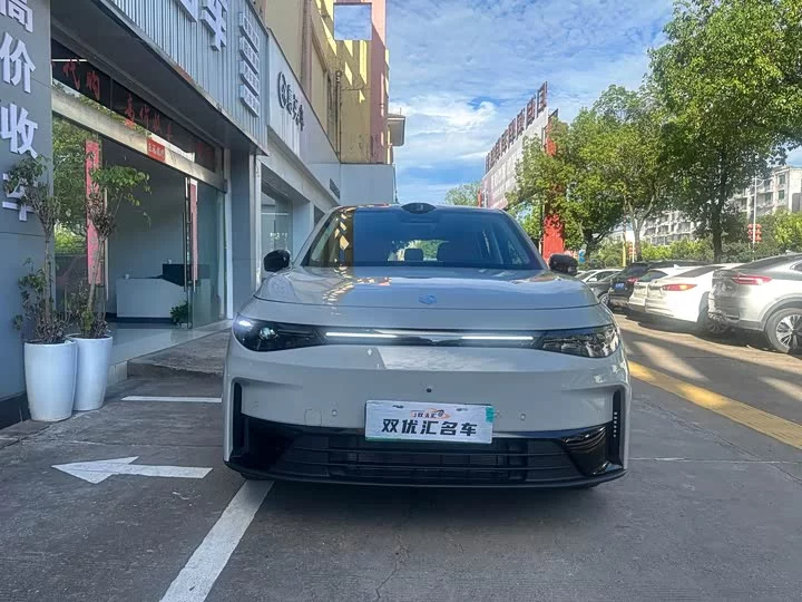 Leapmotor Zero running C10