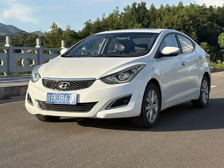Hyundai Elantra