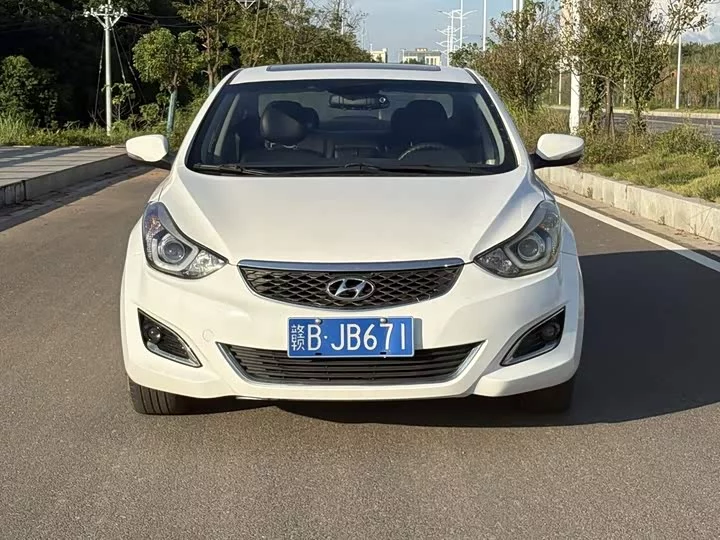Hyundai Elantra