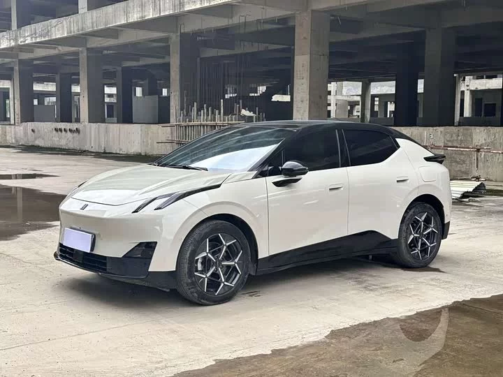 Lynk & Co Z20
