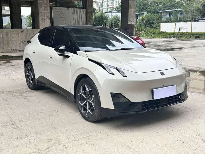 Lynk & Co Z20