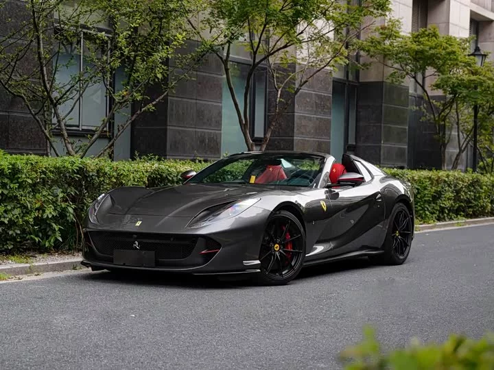 ferrari 812