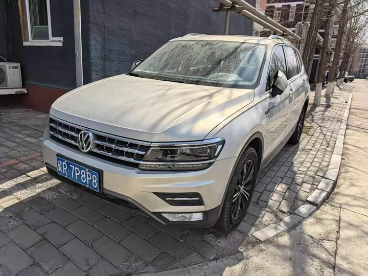 Volkswagen Tiguan L