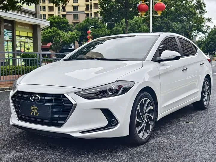 Hyundai lead