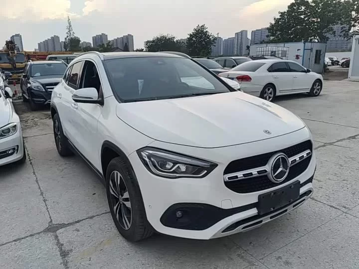 Mercedes-Benz GLA