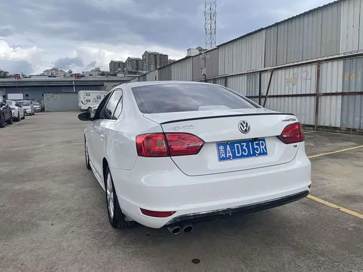 Volkswagen Sagitar