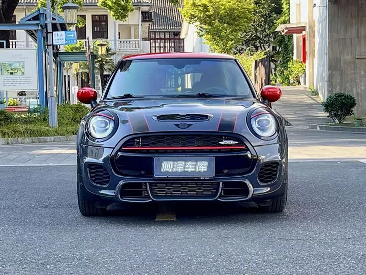 MINI JCW
