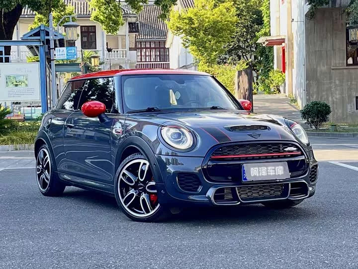 MINI JCW