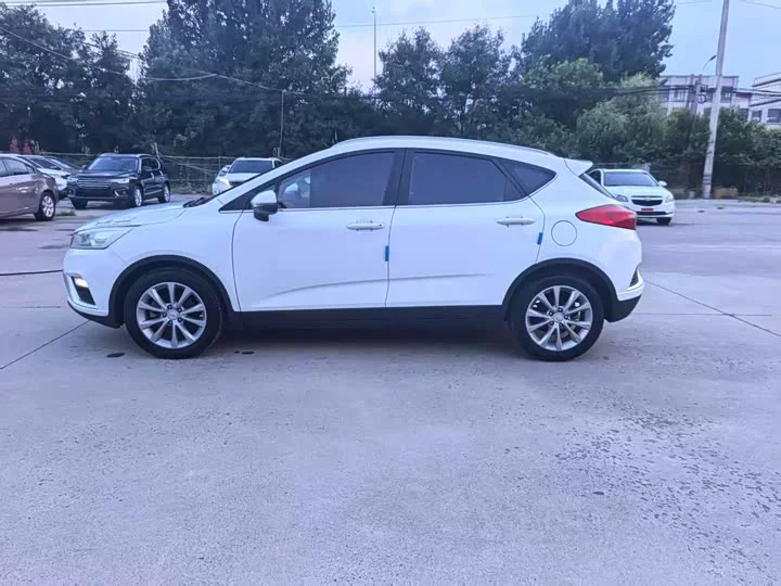 Geely Emgrand GS