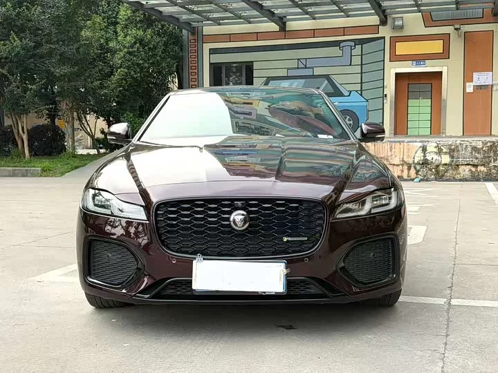 Jaguar XFL