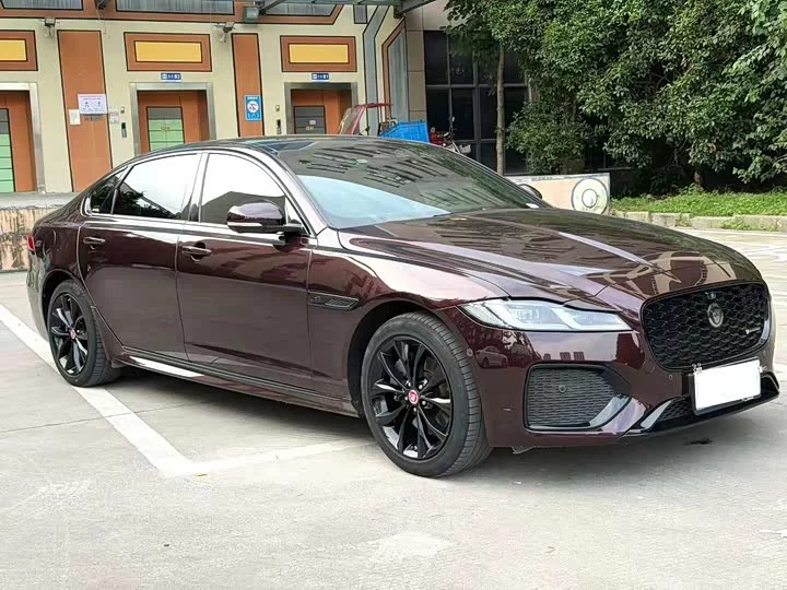 Jaguar XFL