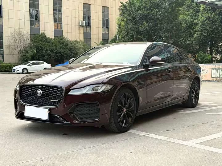 Jaguar XFL