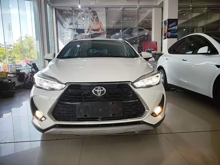 Toyota Yaris L