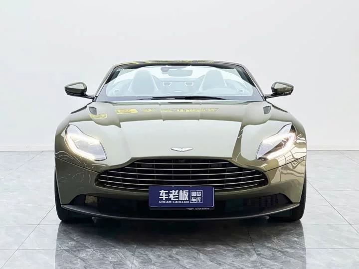Aston Martin DB11