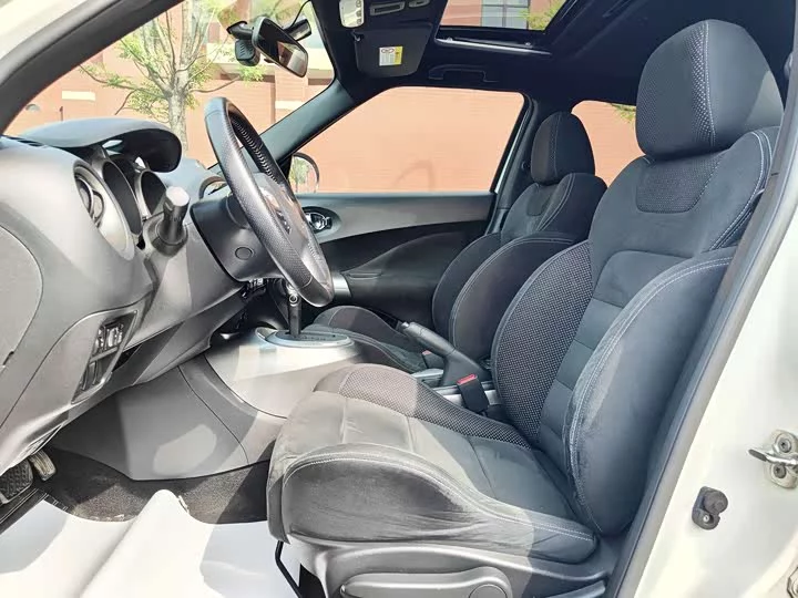 Infiniti ESQ