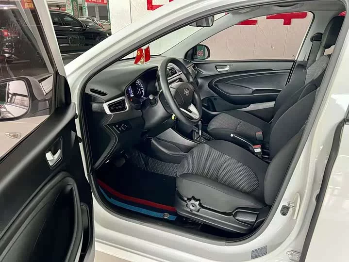 Hyundai Rena