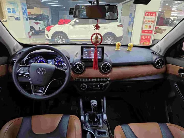 BAIC Shenbao X35