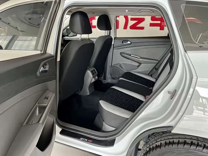 Jetta VS7