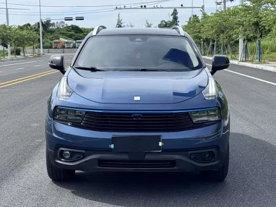 Lynk & Co 01