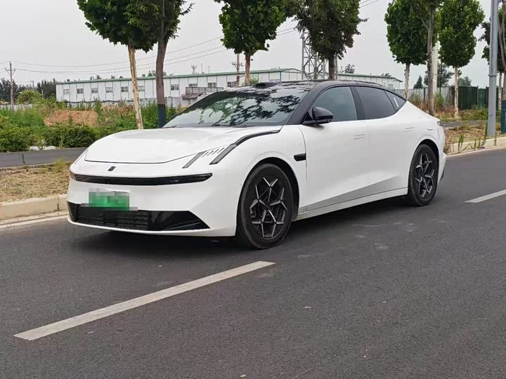 Lynk & Co 10