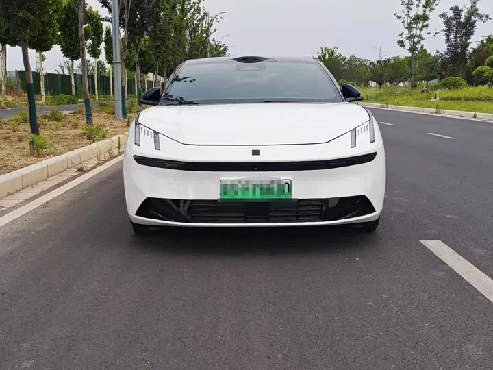 Lynk & Co 10