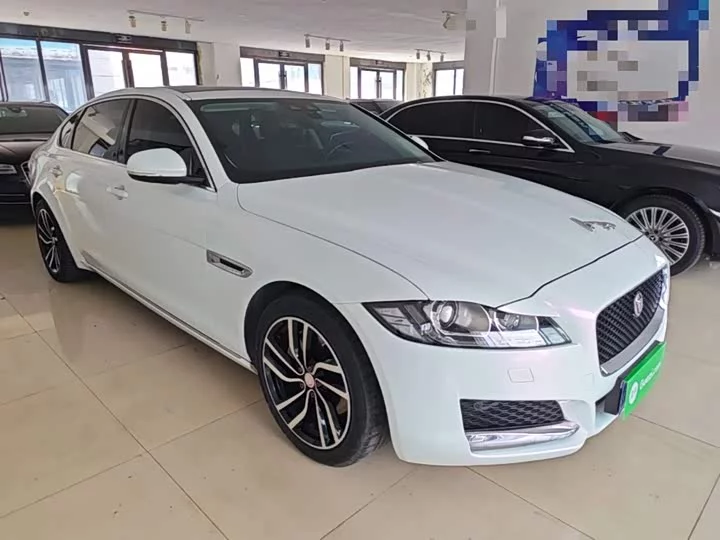 Jaguar XFL